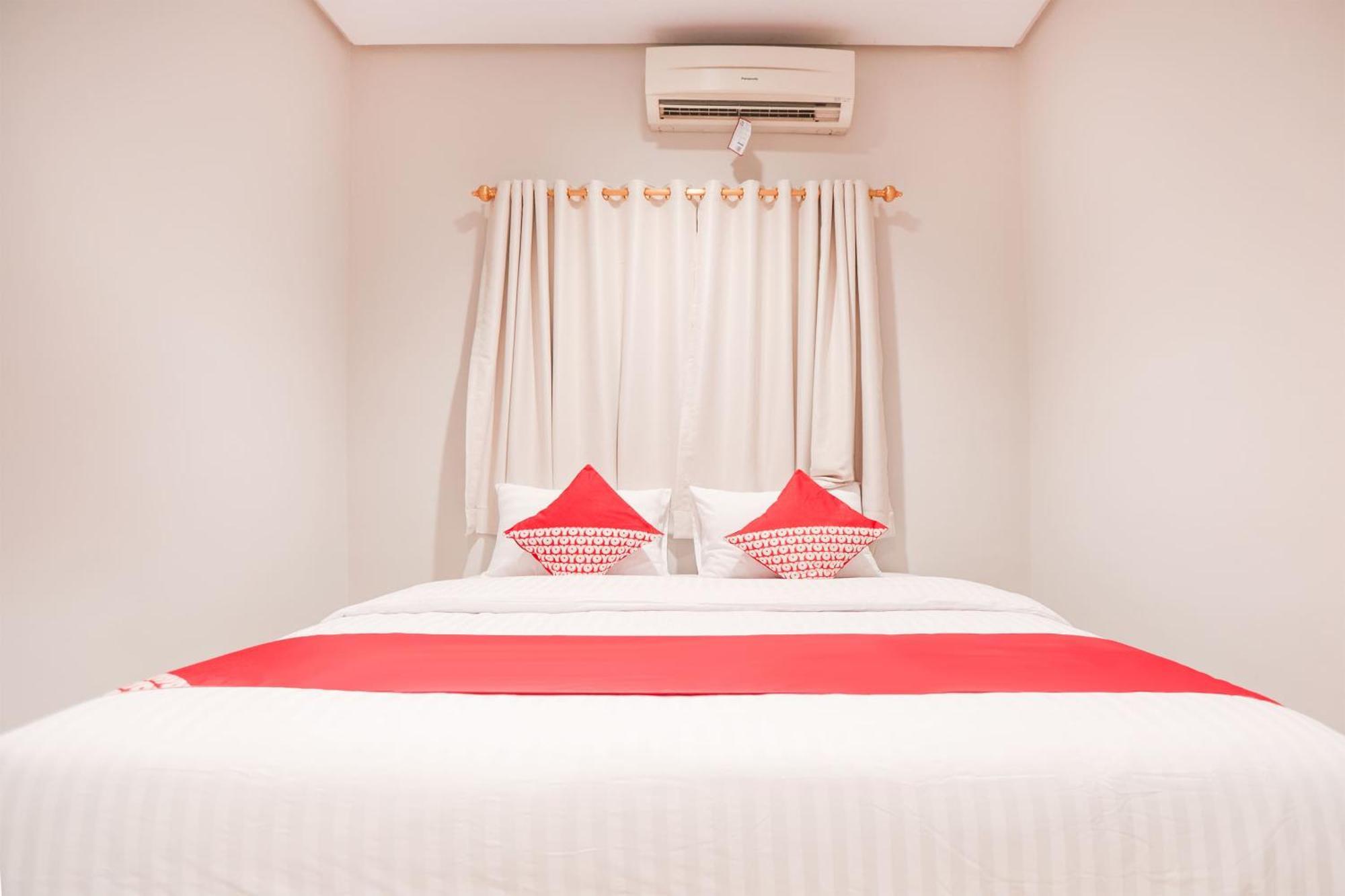 Oyo 148 Cempaka Place Homestay Jakarta Exterior foto